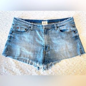 Hudson Tori Slouch Shorts size 27; cut off jean shorts; raw hem denim shorts